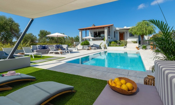 Pitharion Villa | Luxury villa | private heated pool, games for kids