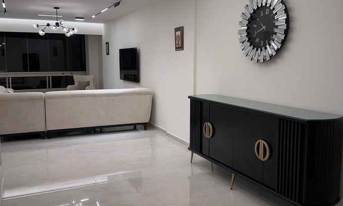 Jnah Apartment | Luxury waterfront 3 bedroom apartment with AC, WiFi in Beirut - Jnah.