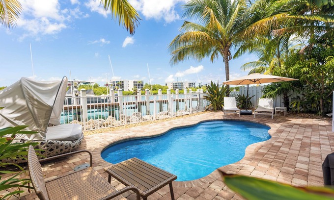 Marathon House | Luxury waterfront Home, Pool, Boat Slip, Bikes, Discounts Available thru Jan 31