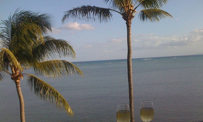 Ualapue Apartment | Luxury With a View!!! Designer Furnished (Wavecrest Resort)