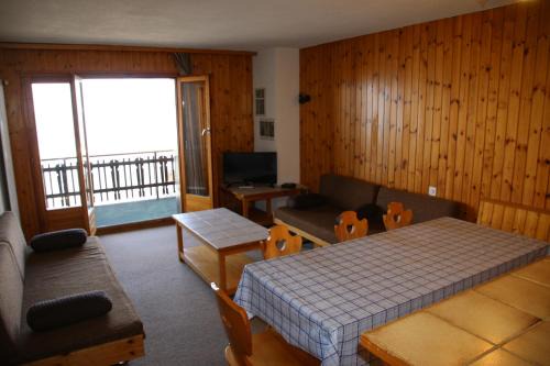 Veysonnaz Apartment | Mélèzes S 023- SKI LIFT apartment 6 pers