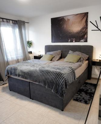 Dortmund City Centre Apartment | M House Do Modernes Privatzimmer mit Balkon & Self Check-in