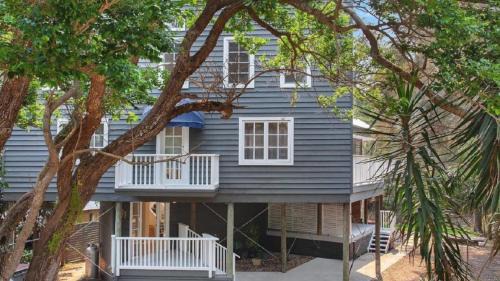Macmasters Beach House | 'Macs Beach House' by HolidayCo