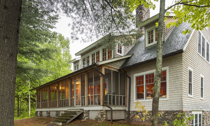 La Pointe Cottage | Madeline Island Cottage Overlooking Apostle Islands