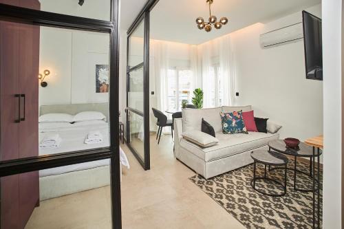 Thessaloniki Apartment | Magenta Luxury Apartments by BiNoBi!