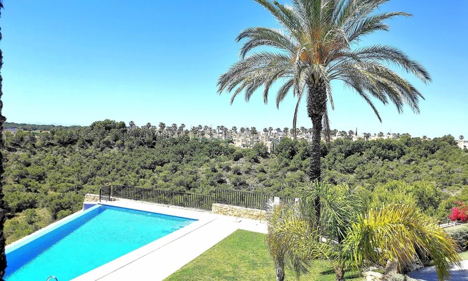 Orihuela Costa Apartment | Magnificent apartment with a view