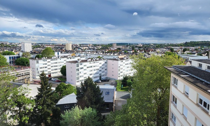 Liberation Apartment | Magnificent apartment ideally located near the city center.