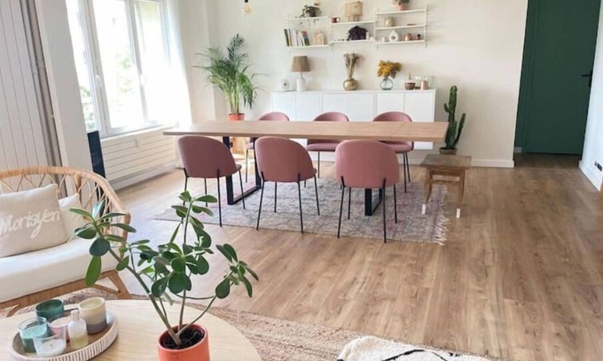Saint-Lambert Apartment | Magnificent sea view apartment 5 minutes from the beach!