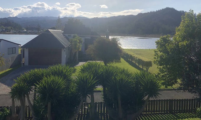 Tairua Cottage | MAIN MAGIC - TAIRUA HOLIDAY HOME, family friendly in Tairua