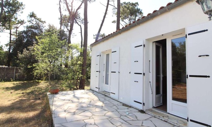 Saint-Pierre-d'Oleron House | Maison 5p pour 10, proche plage, pinède ombragée, animaux admis, Saint-Pierre-d'Oléron - FR-1-246A-88