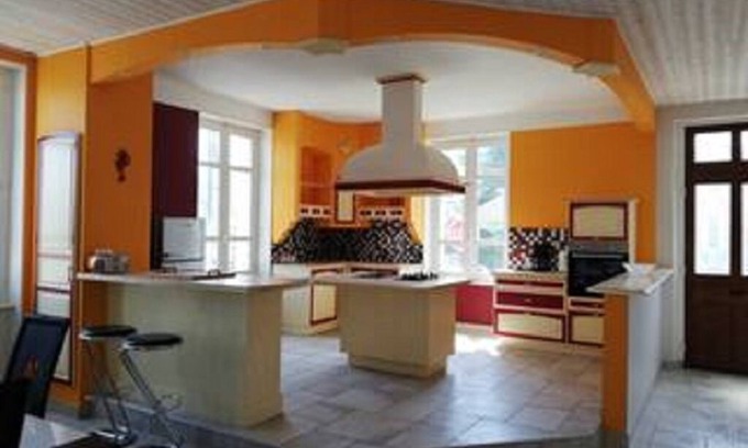 Marcollin House | Maison au Cœur D'une Pension Équestre