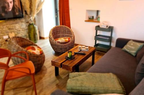 La Chaise-Baudouin House | Maison avec jacuzzi