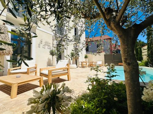 Le Chateau House | Maison Balas