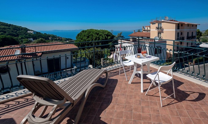 Sant'Agata sui Due Golfi Apartment | Maison Cipriani