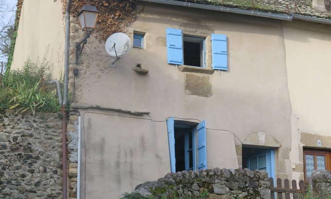 Argentat House | Maison de Pêcheur en Pierre du Xviie Siècle au Bord de la Dordogne