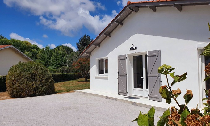 Saint-Martin-de-Seignanx House | Maison 4 Chambres Avec Grand Jardin