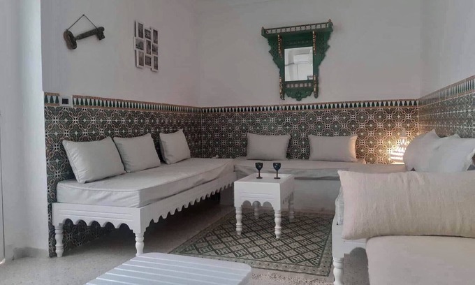 Medina House | Maison Style Arabe Avec Patio à Deux pas de la Plage et au Cœur de la Médina