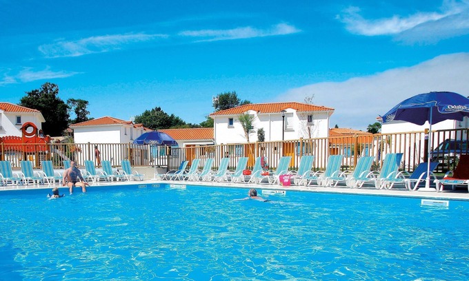 Saint-Brevin-l'Ocean House | Maisonnette Avec Terrasse | Accès Piscine