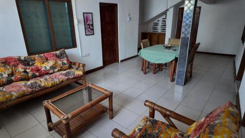Accra Apartment | Malgré tout