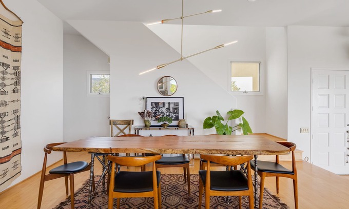 Malibu House | Malibu Coastal Corral Canyon Home