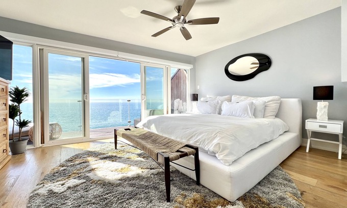 Eastern Malibu House | Malibu Luxury Beachfront Gallery + Private Beach Access