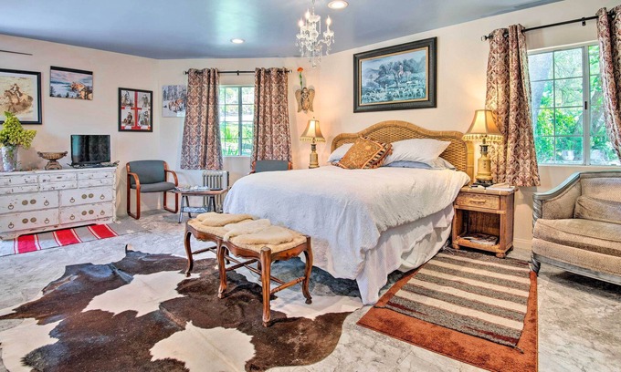 Malibu Apartment | Malibu Mtn. Retreat - Elegant Equestrian Paradise!