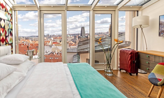 Mala Strana Apartment | Malostranska Residence