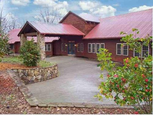 Manchester House | Manchester Georgia Mountain estate with 10000 sqft panoramic views - 13 bedrooms, theater, pool table, event room and multiple gathering areas - Sleeps 30