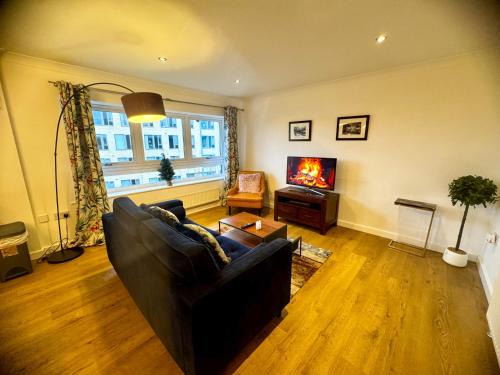 Cambridge Apartment | Mango Tree Apartment