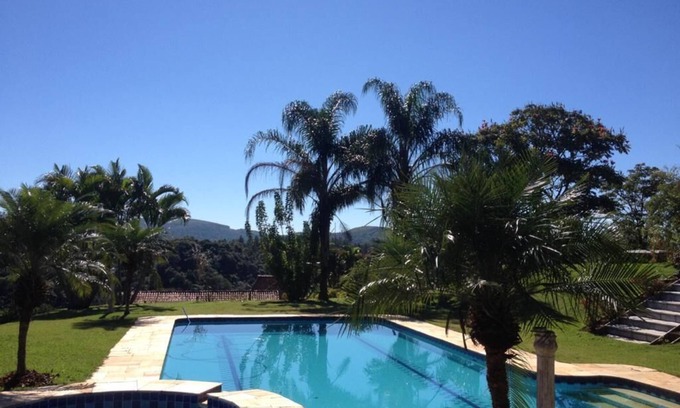 Mairinque House | Mansion in cond. closed with swimming pool, soccer field and a view of green area