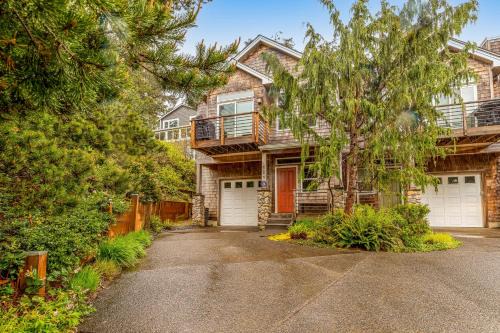 Manzanita House | Manzanita Hideaway - MCA # 1594