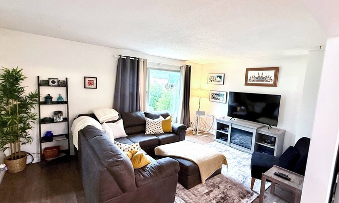Masset House | Maple House