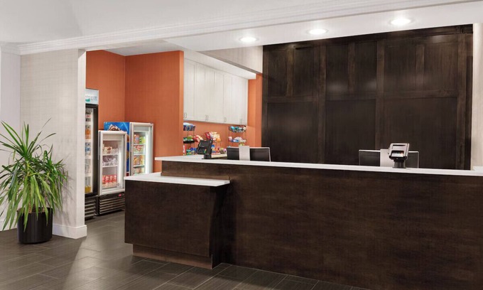 Downtown Toronto Hotel | Maple Suites Toronto Downtown