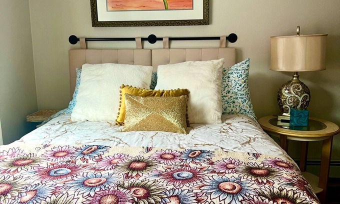 Seward Apartment | Marathon Historic Apartments- heart of downtown-View-1 bedroom sleeps 4