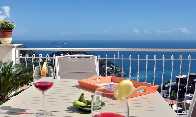 Nerano Apartment | MARELUNA HOME (between the sea and the stars .)