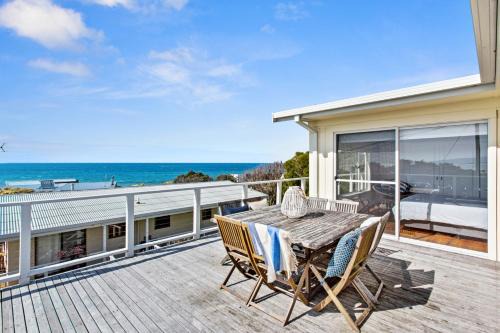 Marengo House | Marengo Beach House - Superb views, walk to beach