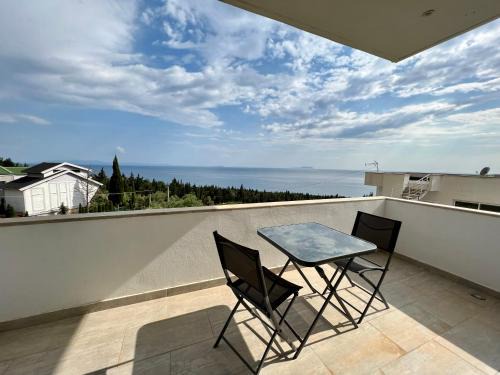 Dhermi Apartment | Mariannas Apartment Sea View