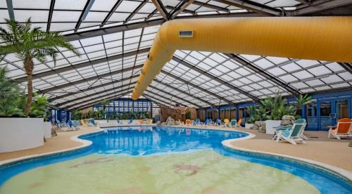 Rhyl House | Marine holiday park - L&G caravan hire