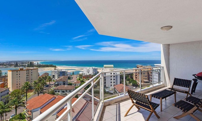 The Entrance Apartment | Mariners Highrise Apartment 902