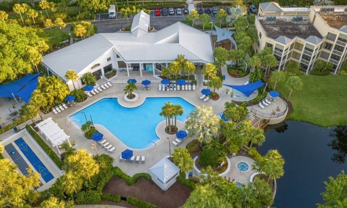 Williamsburg Resort | Marriott Royal Palms – Prime Orlando Location Near the Theme Parks!