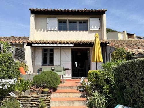 La Croix-Valmer House | Mas 2 chambres avec vue mer, piscine, Wi-Fi - FR-1-726-10
