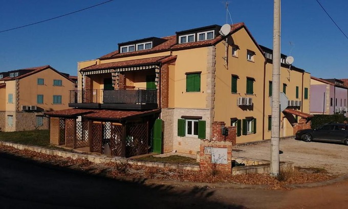 Gedici Apartment | Mateo Apartment