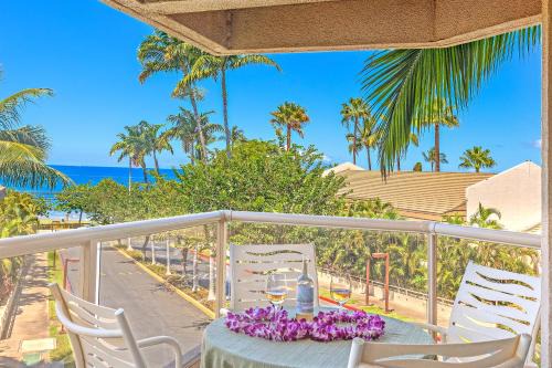 Kihei Apartment | Maui Banyan 1 bedroom, ocean view, steps to beach, king-size bed, full kitchen