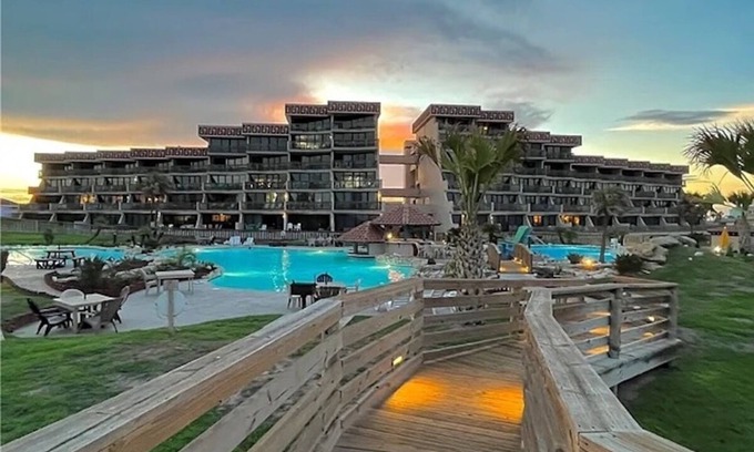 Port Aransas Condo | Mayan Princess 101