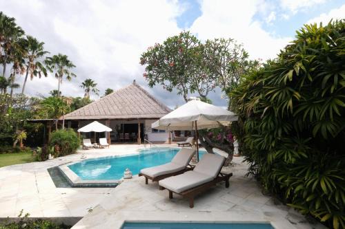 Dencarik Villa | Mayer Villa by Villa Pantai Lovina