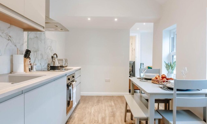 Harrogate Apartment | Mayfield Two - Central Harrogate Apartment