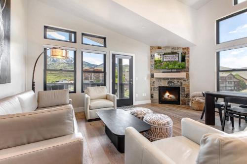Park City Apartment | Mayflower Lakeside 1114-302 by Moose Management
