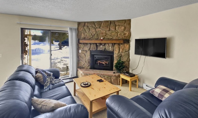 Fraser Condo | Meadow Ridge Court 23-3 2 Bedroom Condo by Redawning