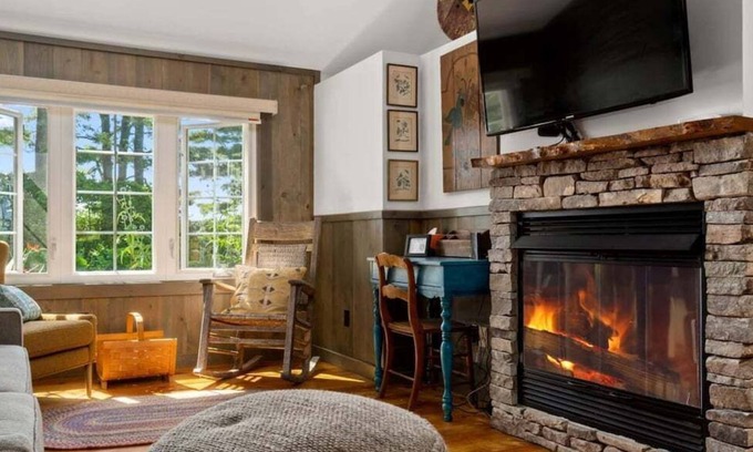 New Marlborough House | Meadow Top Cottage: Countryside Cottage on 72 Acres