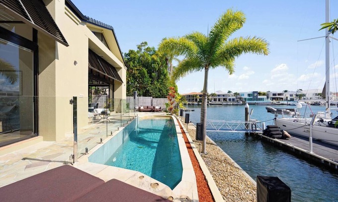 Paradise Point House | Med Inspired Waterfront Bliss in Sovereign Islands